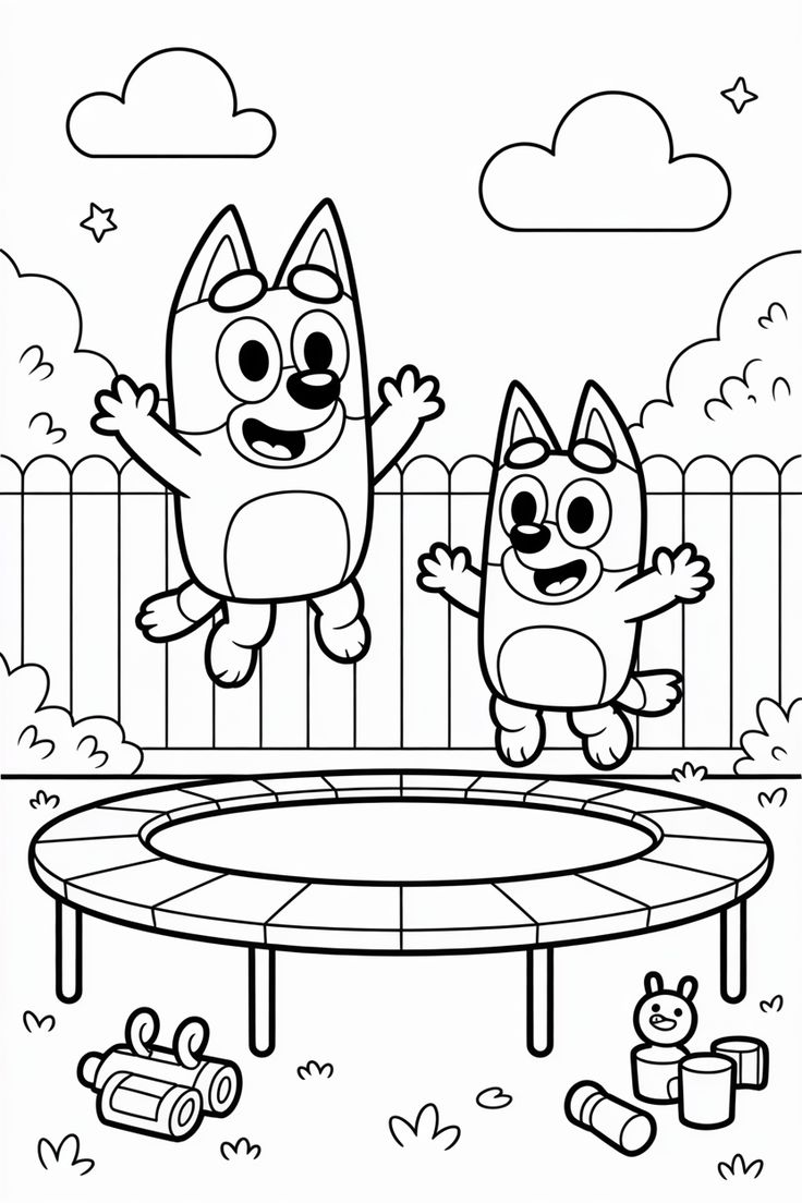 Bluey e Bingo pulando juntas em um trampolim redondo no jardim com brinquedos espalhados pelo gramado.