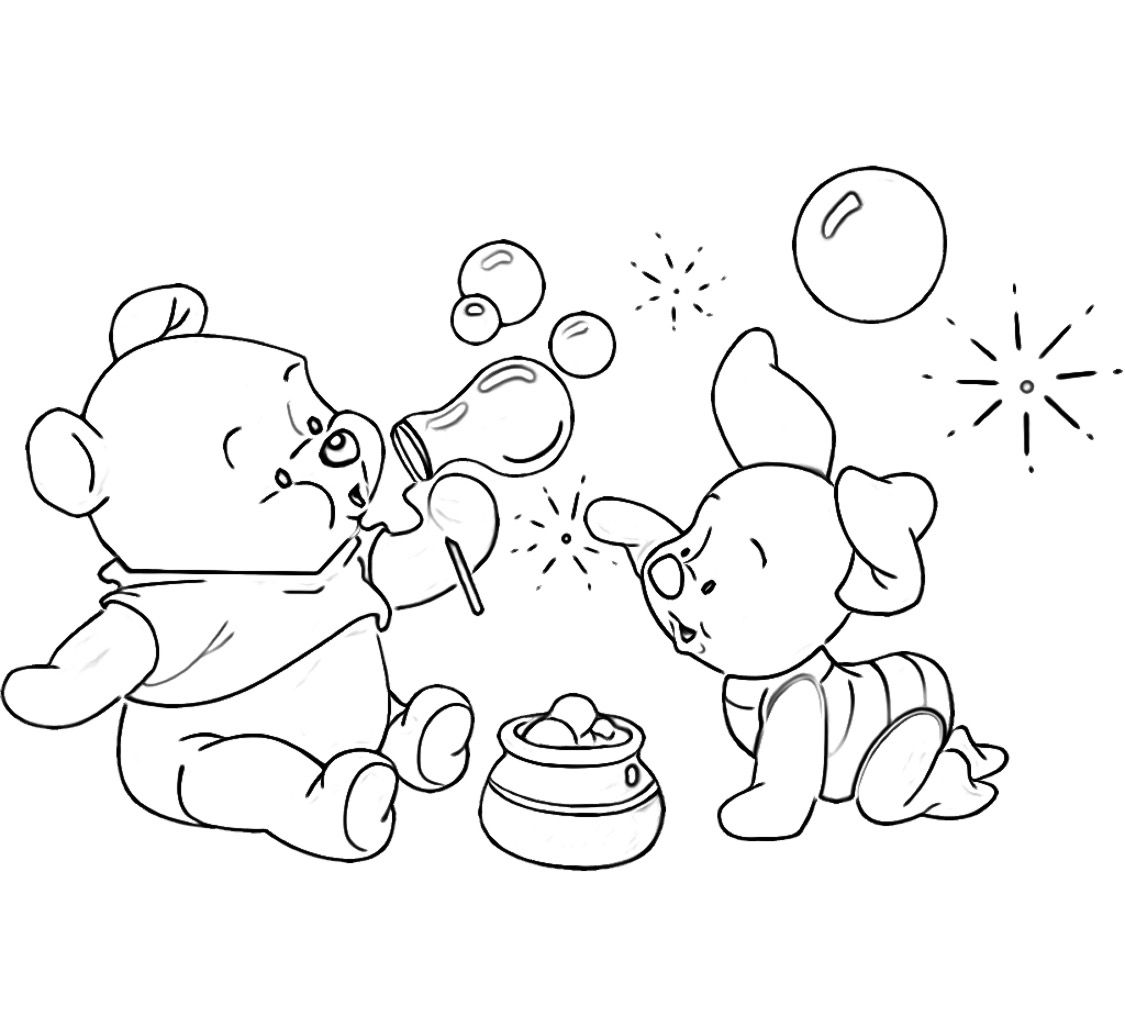 Desenho do Urso Pooh e Leitão soprando bolhas de sabão para imprimir e colorir.