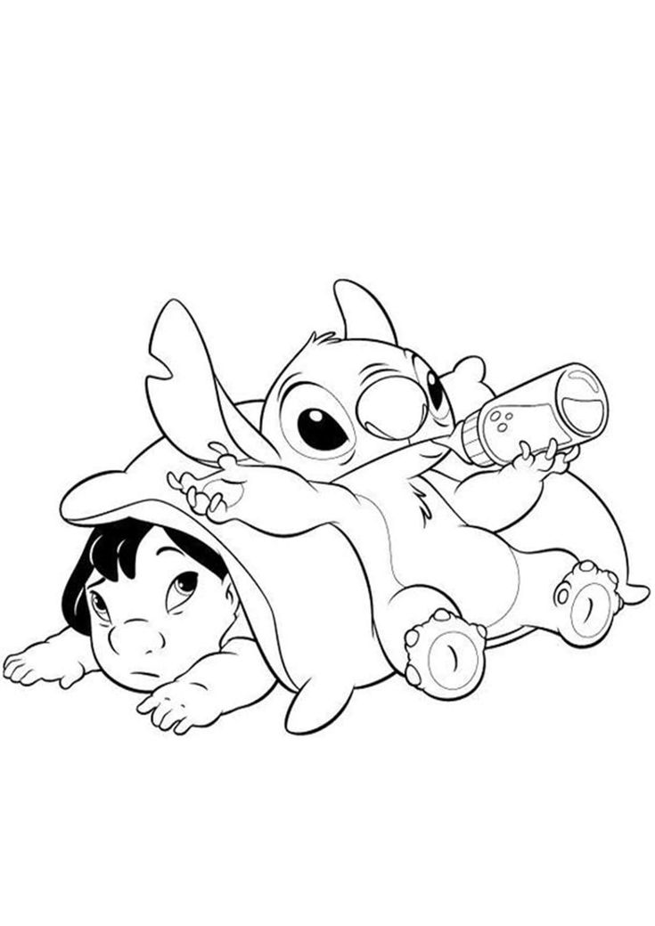 Lindo desenho do Stitch bebê deitado sobre Lilo e um travesseiro, segurando mamadeira, para colorir e imprimir.